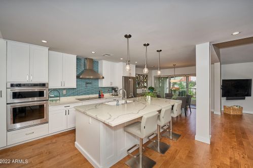 5743 24th Pl, Phoenix, AZ 85016-2831
