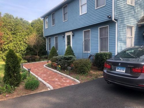 78 Strawberry Hl, Windsor, CT 06095-1250