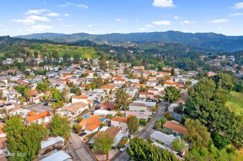 142 Pueblo Ln, Topanga CA  exterior