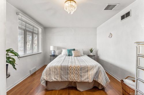 651 Holly St, Denver CO  80246-1424 exterior