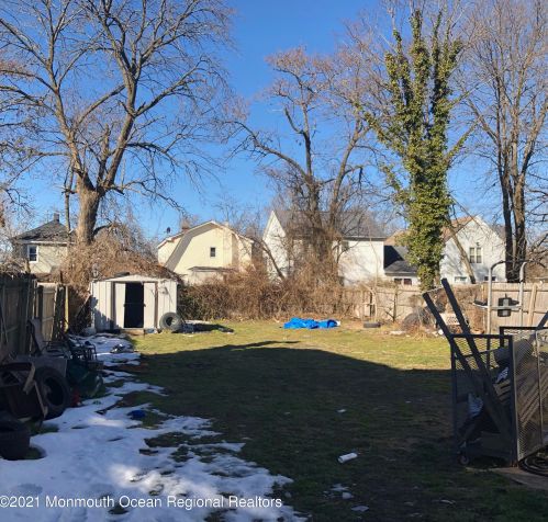 125 Ridge Ave, Tinton Falls NJ  07712-6745 exterior