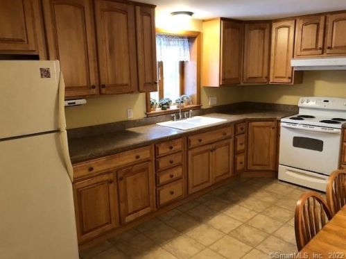 44 Burton St, Bristol, CT 06010-4806