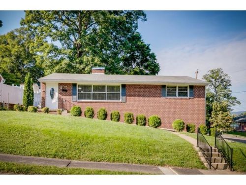 2228 Bruce St, Kingsport, TN 37664-3653