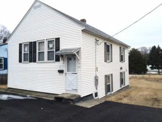 77 Sherman St, East Providence, RI 02915-3425