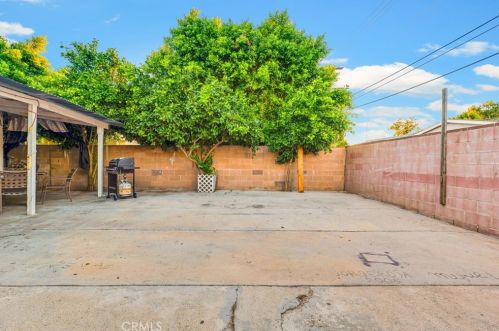 14833 Saticoy St, Van Nuys CA 91406-2129 exterior