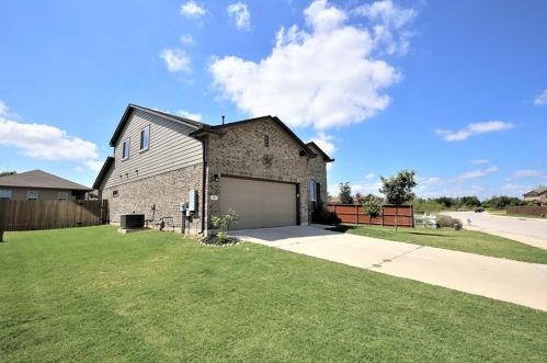 46 Churchill Farms Dr, Georgetown TX  78626-7671 exterior