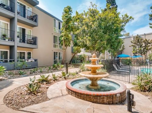 4860 Rolando Ct, San Diego CA 92115-2700 exterior