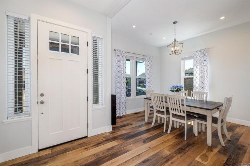2005 Shelbourne Way, Santa Rosa, CA 95403-8612