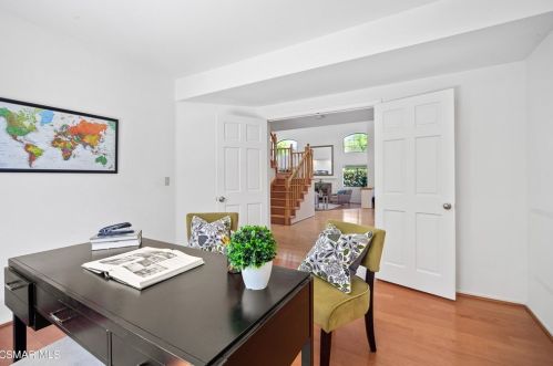 5805 Rainbow Hill Rd, Calabasas CA  91301-4636 exterior