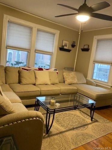 18 Haseco Ave, Rye Brook NY  10573-3906 exterior