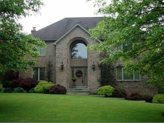 106 Breezewood Dr, Venetia, PA 15367-1366