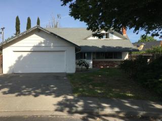 1867 San Juan Ct, Fairfield, CA 94533-4052