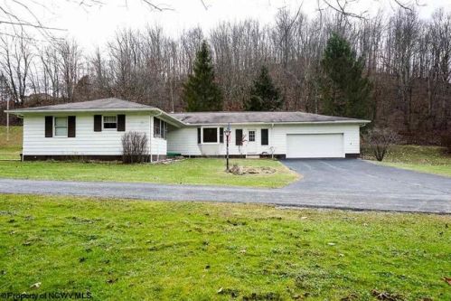 48 Findley Rd, Haymond, WV 26354-7624
