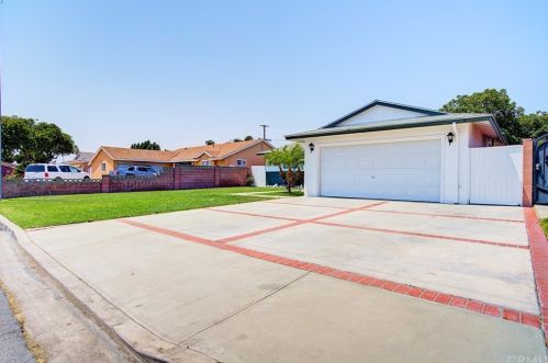 11421 Marin Way, Garden Grove, CA 92840-2327