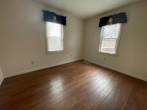 975 Boyce Rd, Bridgeville PA  15017-1502 exterior