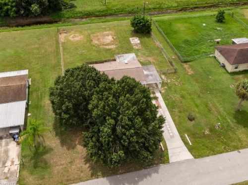 804 Taylor Ln, Lehigh Acres FL  33936-4952 exterior