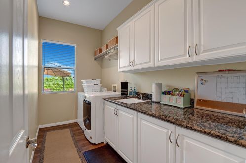 19 Orleans Rd, Rancho Mirage CA  92270-2714 exterior