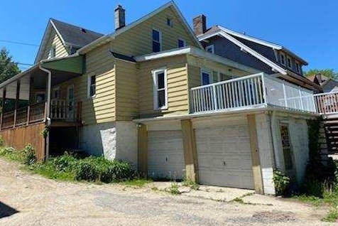 308 Sumner St, Hartford, WI 53027-1530