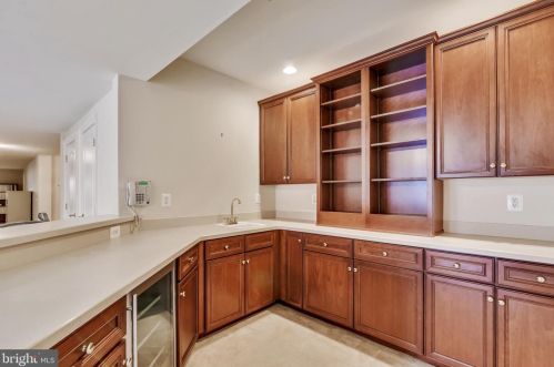 19228 Charandy Dr, Leesburg VA 20175-7215 exterior