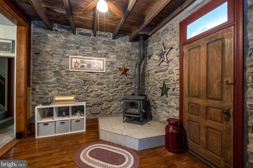 672 Manatawny St, Pottstown PA  19464-9407 exterior