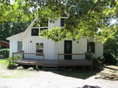 4544 Branson Davis Rd, Sophia, NC 27350-9000