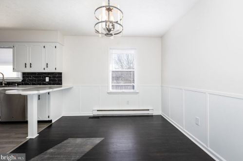 821 Blue Rdg Dr, Harrisonburg VA  22802-5012 exterior