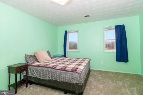 11 Thrush Dr, Carlisle PA  17015-7653 exterior