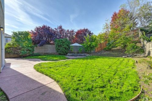 6040 Edgehill Dr, Folsom CA  95762-5474 exterior