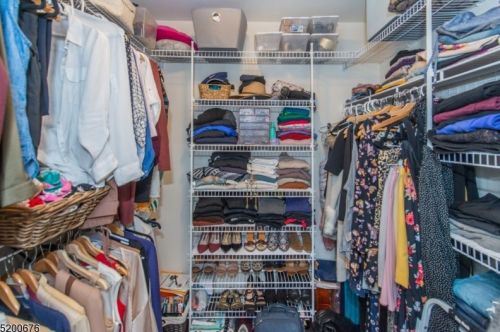 8 Jenny Ln, Wantage NJ  07461-4550 exterior