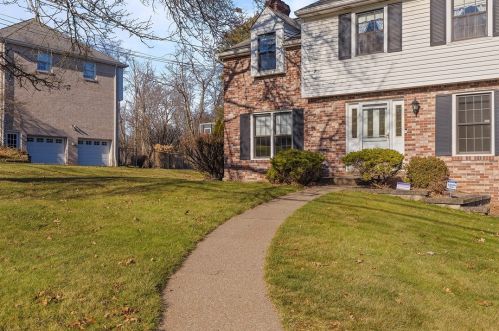 1561 Lenora Dr, Pittsburgh, PA 15237-1671