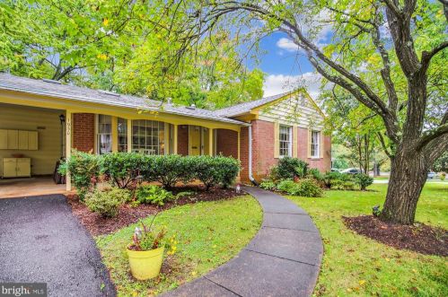 1930 Relda Ct, Falls Church, VA 22043-1829