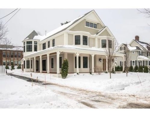 61 Warren St, Needham, MA 02492-3115