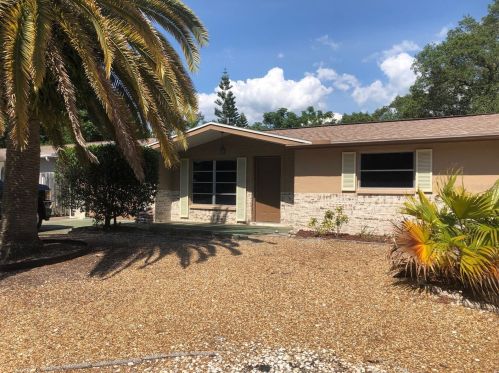 10830 Stamford Dr, Port Richey, FL 34668-2558