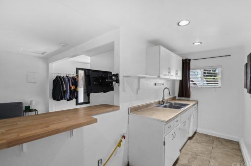 621 Horne St, Oceanside CA  92054-2418 exterior