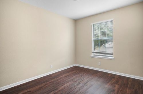 111 Goddard, Uhland TX  78640-5484 exterior