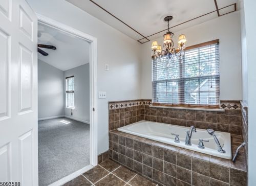 1 Crestview Dr, Hackettstown NJ  07840-5673 exterior