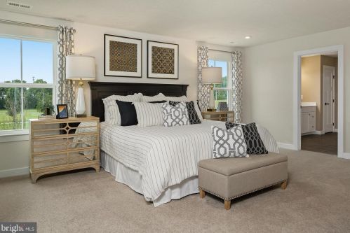 33 Winifred Dr, Hanover PA  exterior