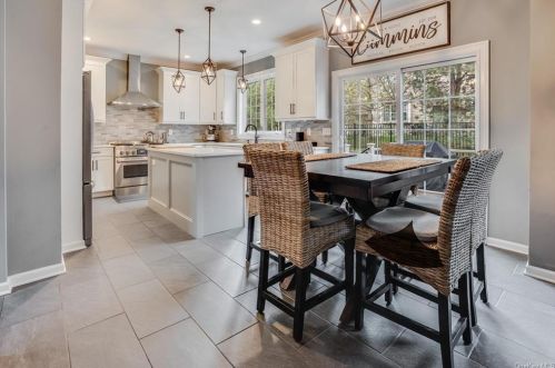 323 Honness Rd, Fishkill NY  12524-2983 exterior