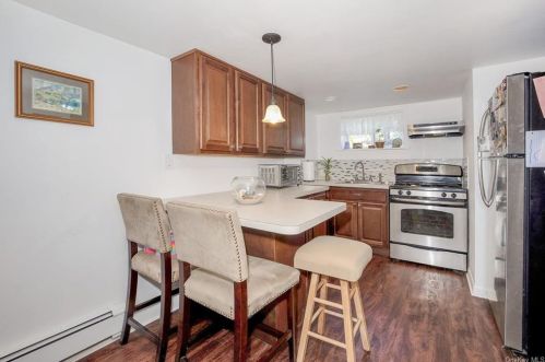 179 Astor Ave, Hawthorne NY  10532-1852 exterior