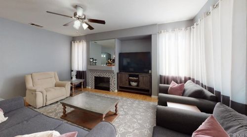 5 Villa Milano, Lake Elsinore CA  92532-0111 exterior