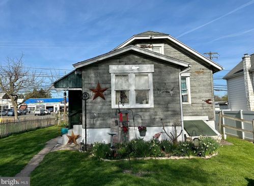 1048 Hanover St, Pottstown, PA 19465-7526