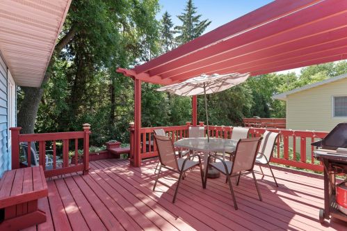 410 11th Ave, Faribault MN  55021-6447 exterior