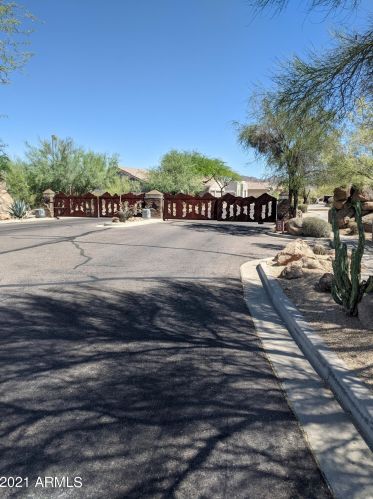 4805 Lonesome Trl, Cave Creek AZ  85331-4538 exterior