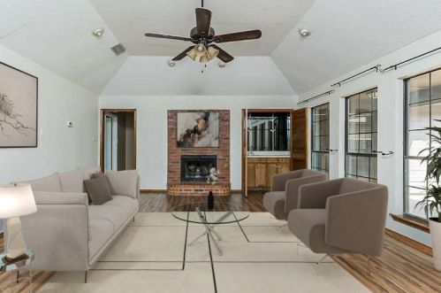 1530 Pickwick Ln, Denton, TX 76209-1291