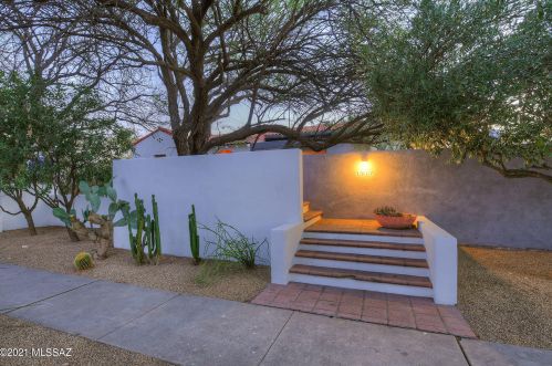 1917 4th St, Tucson, AZ 85719-5113