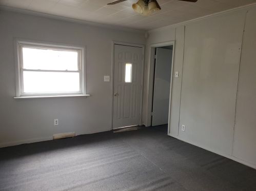 316 16th St, Beaver Falls, PA 15010-4155