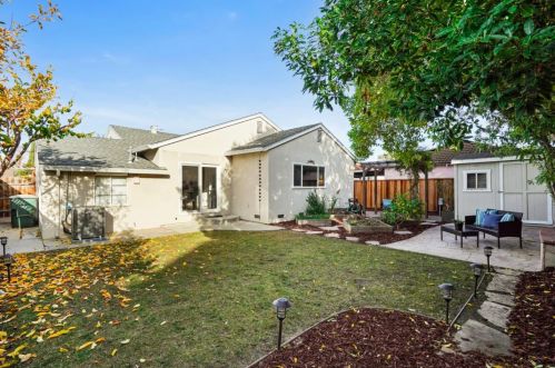 584 Bryan Ave, Sunnyvale CA  94086-6422 exterior