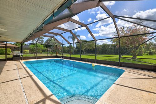 1962 Bolton Ave, Fort Pierce, FL 34952-5549
