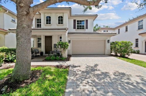 627 Castle Dr, West Palm Beach, FL 33410-1551