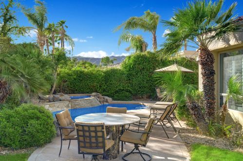 9 Stonecrest Cir, Rancho Mirage, CA 92270-4822
